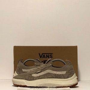 Vans Women's Taupe Low-Top Knit Sneakers